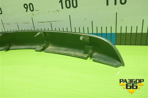 Накладка переднего бампера левая (62075EM30A) для Nissan Tiida (C11X) с 2004-2013г (Тиида)