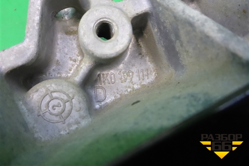 Кронштейн КПП левый (1K0199111D) для Skoda Octavia (А5) с 2004-2013г (Октавия)
