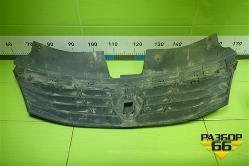 Решетка радиатора (после 2009г) (8200752748) для Renault Logan с 2004-2015г (Логан)