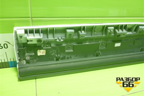 Накладка двери задней правой (8889688754) для Geely Monjaro с 2021г (Монджаро)