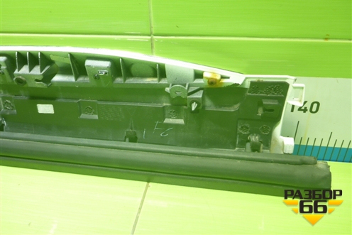 Накладка двери задней правой (8889688754) для Geely Monjaro с 2021г (Монджаро)