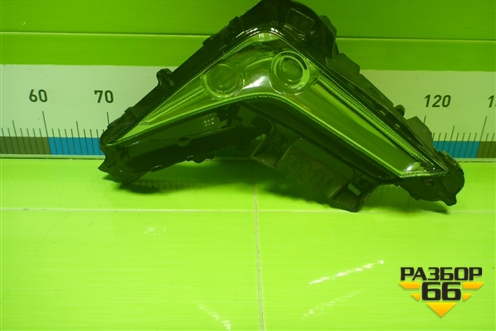 Фара противотуманная левая (2 линзы) (8139060010) для Lexus LX-570 с 2015г (ЛХ)