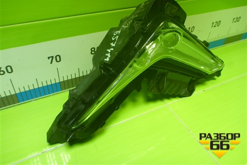 Фара противотуманная левая (2 линзы) (8139060010) для Lexus LX-570 с 2015г (ЛХ)