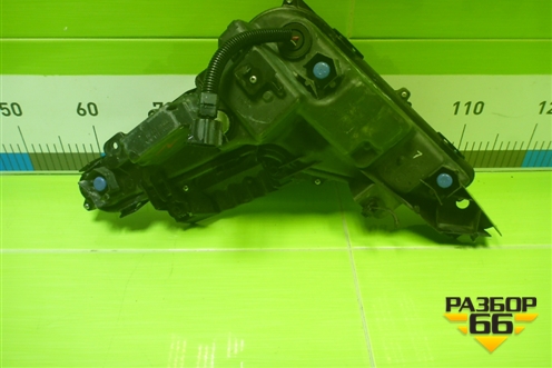 Фара противотуманная левая (2 линзы) (8139060010) для Lexus LX-570 с 2015г (ЛХ)