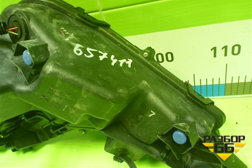 Фара противотуманная левая (2 линзы) (8139060010) для Lexus LX-570 с 2015г (ЛХ)