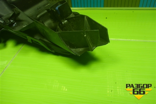 Фара противотуманная левая (2 линзы) (8139060010) для Lexus LX-570 с 2015г (ЛХ)