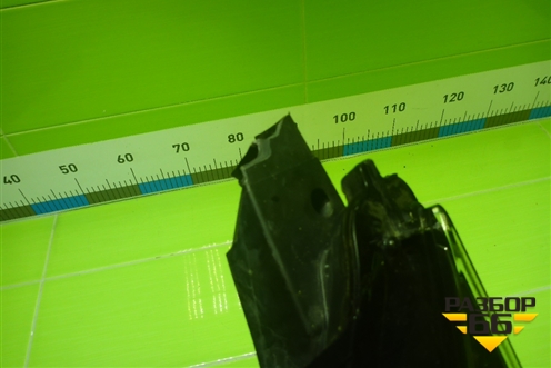 Фара противотуманная левая (2 линзы) (8139060010) для Lexus LX-570 с 2015г (ЛХ)