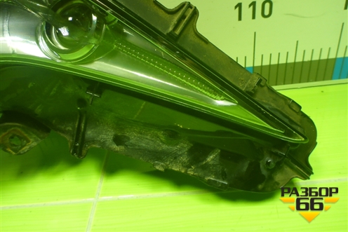 Фара противотуманная правая (2 линзы) (8136060070) для Lexus LX-570 с 2015г (ЛХ)