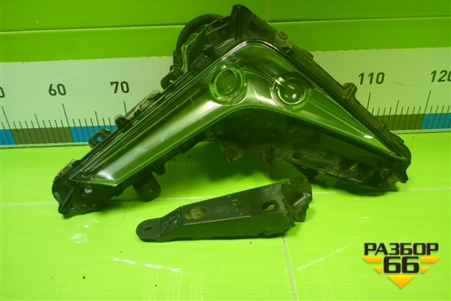 Фара противотуманная правая (2 линзы) (8136060070) для Lexus LX-570 с 2015г (ЛХ)