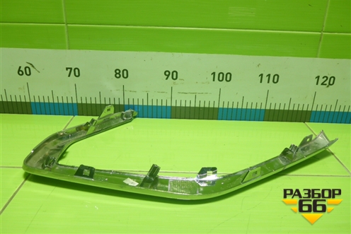 Накладка переднего бампера правая (после 2022г Cross) (8450041566) для VAZ Vesta/Веста с 2015г