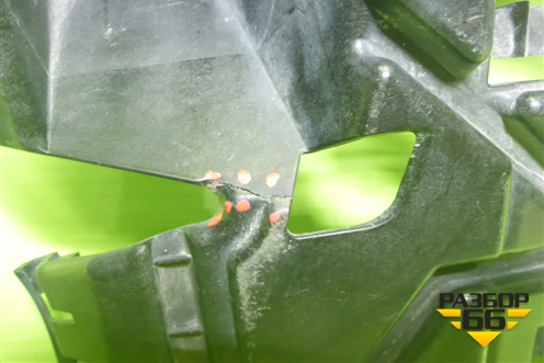 Кронштейн переднего бампера правый (31425174) для Volvo XC60 с 2017-2025г (ХС60)