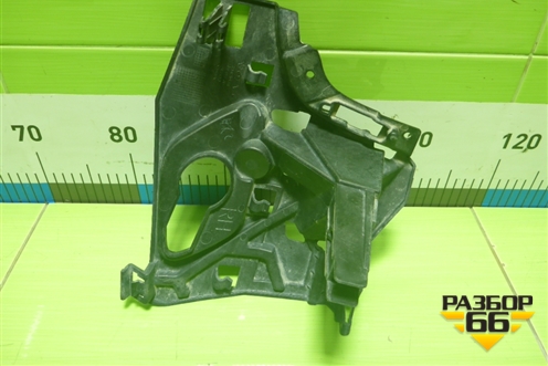 Кронштейн переднего бампера правый (31425174) для Volvo XC60 с 2017-2025г (ХС60)