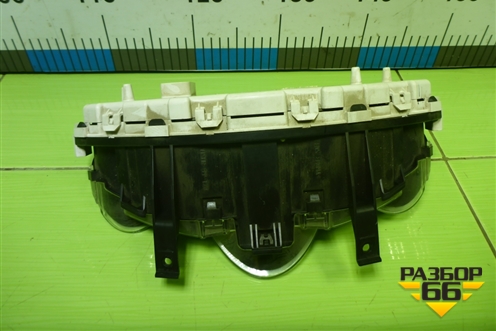 Щиток приборов АКПП (MN148888) для Mitsubishi Colt с 2004г