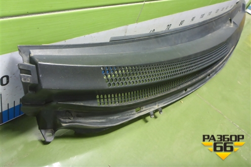 Решетка стеклоочистителей (MR7405A131) для Mitsubishi Colt с 2004г