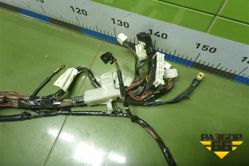 Проводка подкапотная (MN108004) для Mitsubishi Colt с 2004г