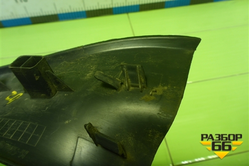 Накладка порога внутренняя заднего правого (MR951654ZZ) для Mitsubishi Colt с 2004г