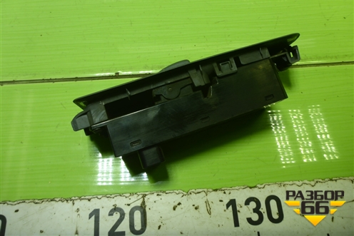 Модуль управления стеклоподъёмниками (MR587477) для Mitsubishi Colt с 2004г