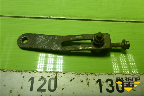 Кронштейн генератора (1.3л 135930) для Mitsubishi Colt с 2004г