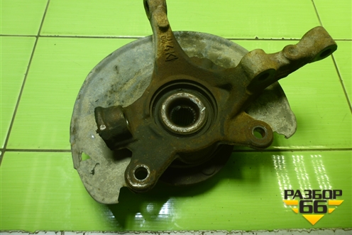 Кулак поворотный передний левый для Mitsubishi Colt с 2004г