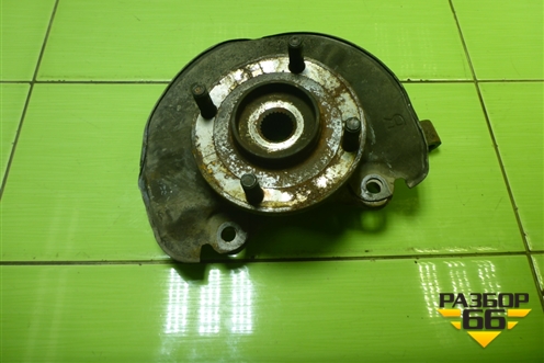 Кулак поворотный передний правый для Mitsubishi Colt с 2004г