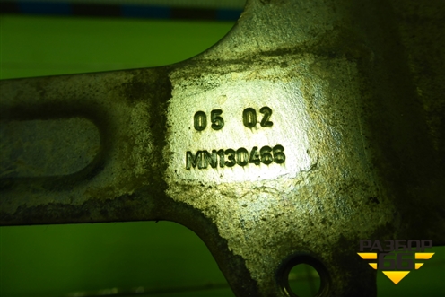 Кронштейн блока управления двигателем (MN130466) для Mitsubishi Colt с 2004г