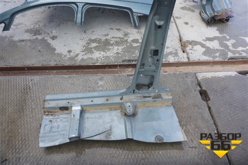 Порог со стойкой правый для Mitsubishi Colt с 2004г