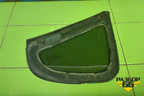 Стекло глухое правое (заднее 5-ти дверный кузов) для Mitsubishi Colt с 2004г