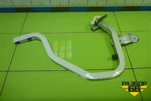 Петля крышки багажника левая для Renault Logan с 2004-2015г (Логан)