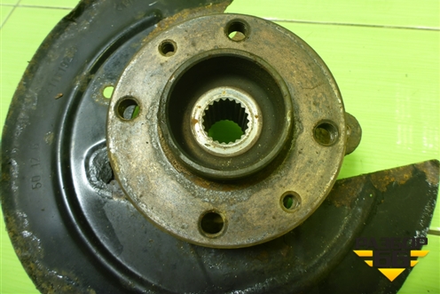 Кулак поворотный передний правый для Renault Logan с 2004-2015г