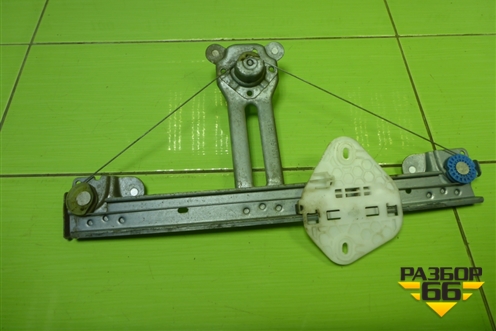 Стеклоподъёмник механический задний левый для Renault Logan с 2004-2015г (Логан)