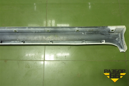 Накладка на порог наружная левая (7586060040) для Toyota Land Cruiser (200) с 2008г