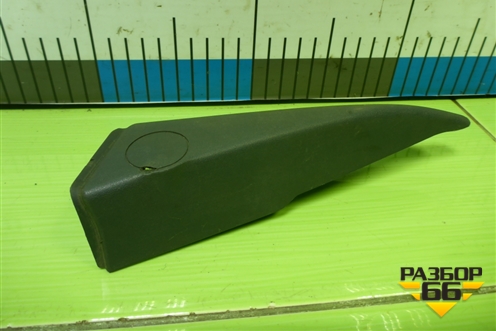 Накладка двери передней левой уголок (MR951579) для Mitsubishi Colt с 2004г