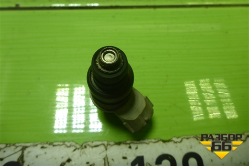 Форсунка инжекторная электрическая (1.3л 135930) (MR988977) для Mitsubishi Colt с 2004г