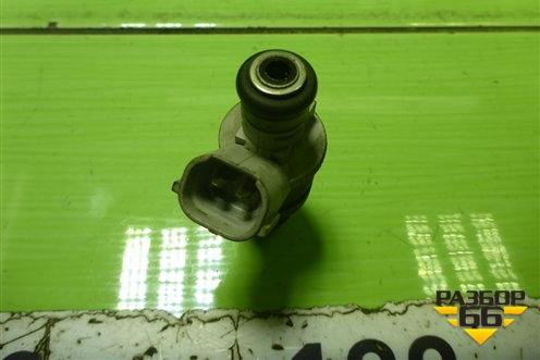 Форсунка инжекторная электрическая (1.3л 135930) (MR988977) для Mitsubishi Colt с 2004г