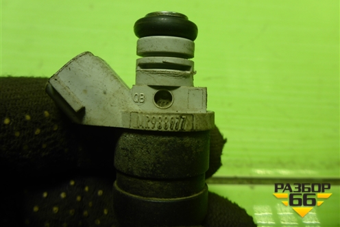 Форсунка инжекторная электрическая (1.3л 135930) (MR988977) для Mitsubishi Colt с 2004г