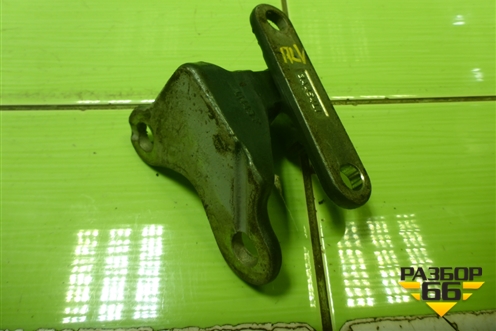 Петля двери передней левой верхняя для Mitsubishi Colt с 2004г