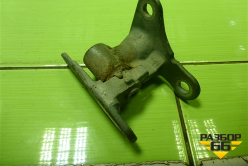 Петля двери передней левой нижняя для Mitsubishi Colt с 2004г
