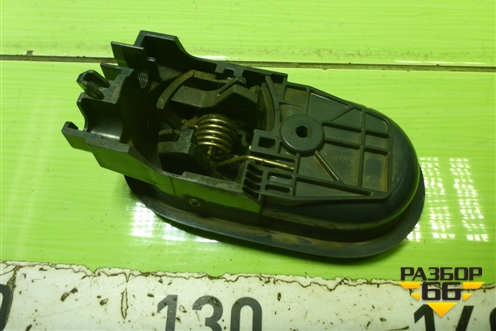 Ручка внутренняя двери передней правой для Mitsubishi Colt с 2004г