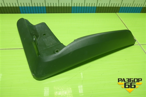 Брызговик передний правый (PU06003180) для Toyota Camry V70 с 2017г