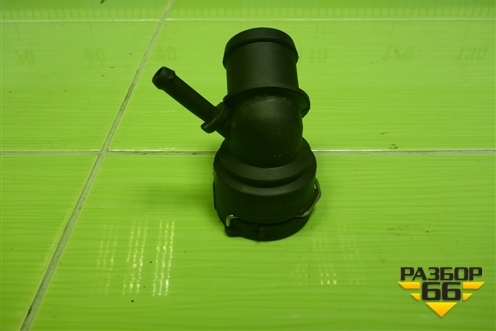 Фланец системы охлаждения (новый) (1142260003) для Volkswagen Golf V с 2003-2009г (Гольф 5)