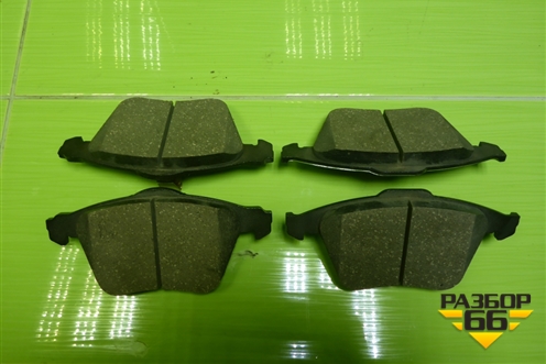 Колодки тормозные передние (новые) (D3153H) для Mazda Mazda 3 (BK) с 2003-2009г 