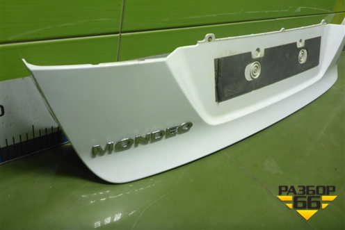 Накладка крышки багажника (до 2010г нижняя под номер) (BS71A423A40A) для Ford Mondeo 4 с 2006-2014г