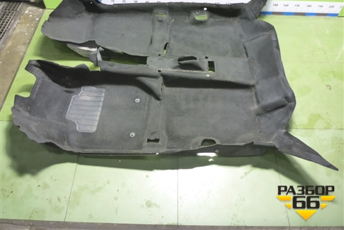 Покрытие напольное (8200744437) для Renault Logan с 2004-2015г