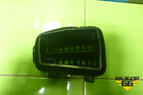 Дефлектор воздушный левый  (5305055C6200) (5305055C6201) для Dongfeng  DFH4180