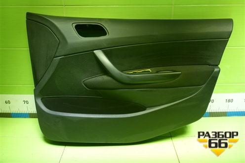 Обшивка двери передней правой под электрику (96761561ZD) для Peugeot 408 с 2012г
