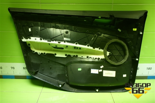 Обшивка двери передней правой под электрику (96761561ZD) для Peugeot 408 с 2012г