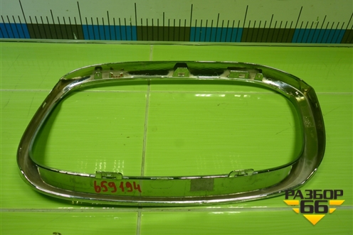 Накладка на решетку радиатора (5774B01) для BMW X1 F48 с 2014г (Х1 Ф48)