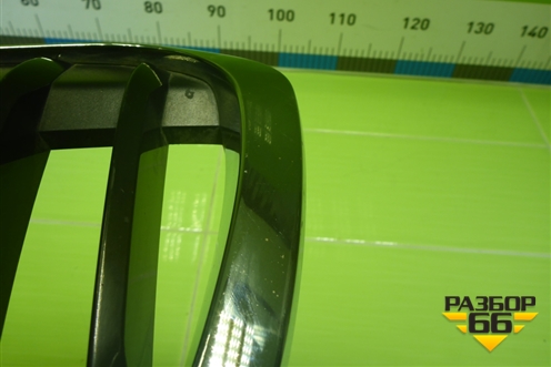 Решетка радиатора левая (7383363) для BMW X1 F48 с 2014г (Х1 Ф48)