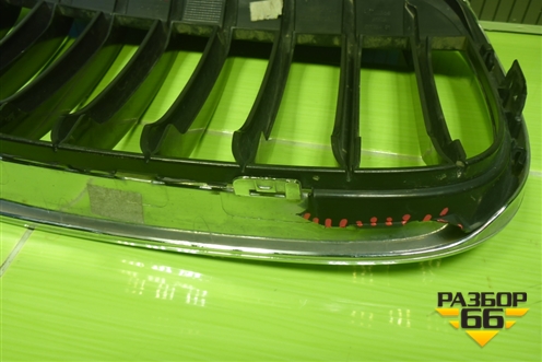 Решетка радиатора левая (7383363) для BMW X1 F48 с 2014г (Х1 Ф48)