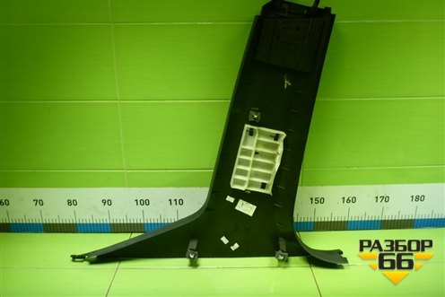 Обшивка стойки центральная нижняя левая (9675973777) для Peugeot 408 с 2012г